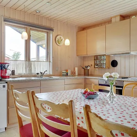Сasa de vacaciones Rəzvan - 120m From The Sea By Interhome *